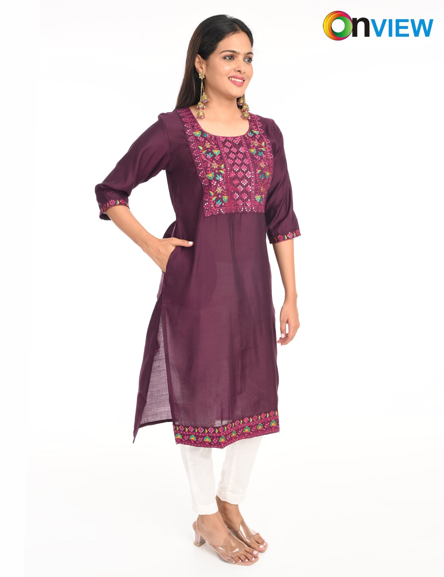 ONVIEW | 1426 | ROMAN SILK EMBROIDERY WITH BORDER