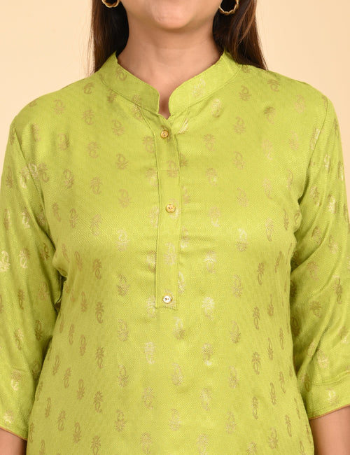 COLLAR NECK
