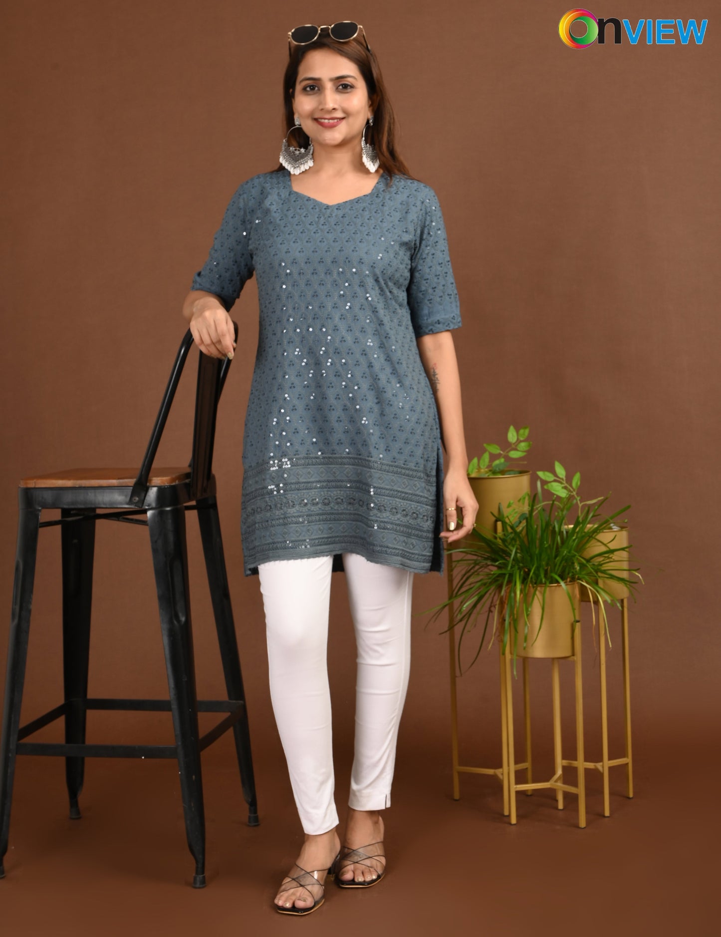 ONVIEW | 1718 | CHIKANKARI SHORT TOP